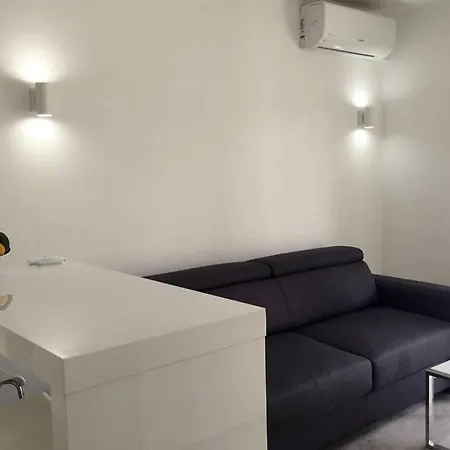아파트 White Studio Opatija *