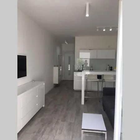 아파트 White Studio Opatija 오파티아